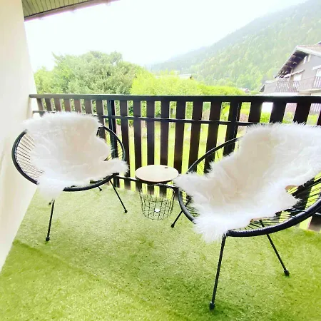 Apple Chamonix, Centre, Parking, Ski-in/out شقة *